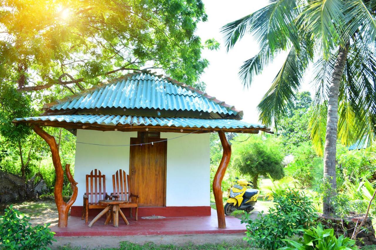 Sea Sound Cabana & Restaurant Tangalle Exterior photo