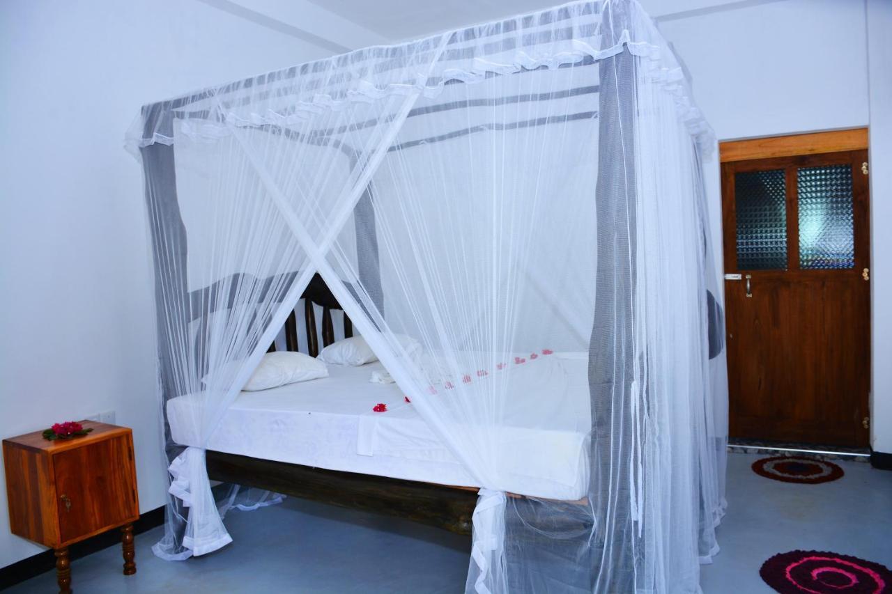 Sea Sound Cabana & Restaurant Tangalle Exterior photo